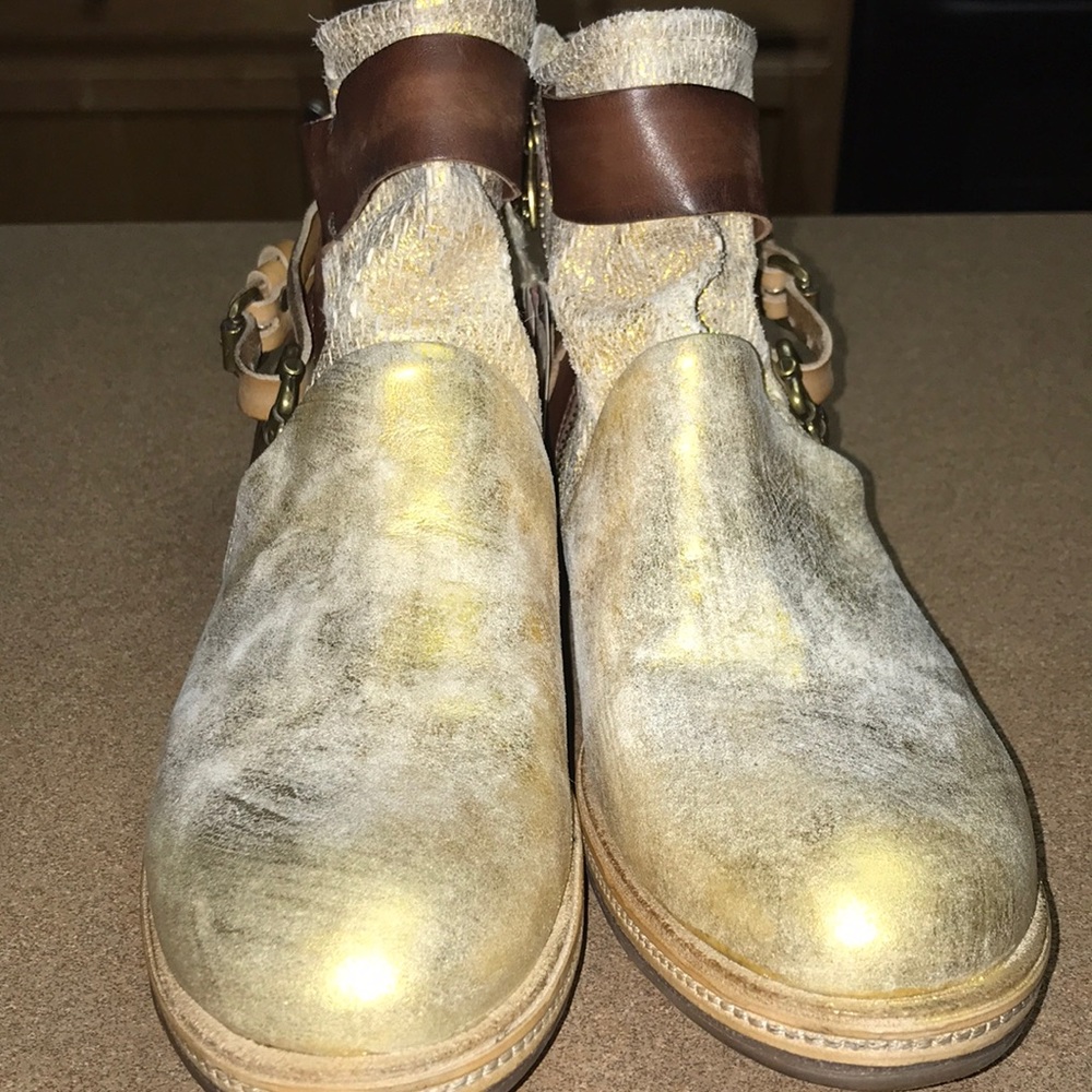 NWT A.S. 98 x FREE PEOPLE. DISTRESSED MOTO BOOTS - Picture 3 of 8